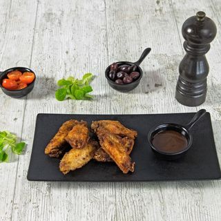 Alitas De Pollo Fritas Con Especias Cajún 6 Uds.