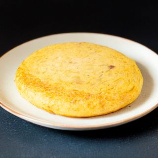 Tortilla Tradicional Con Cebolla Pochada