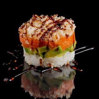 90.Tartar de salmón 