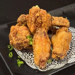 F148. Alitas de pollo frito