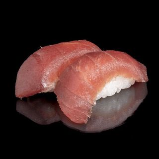 103A.Nigiri Atún