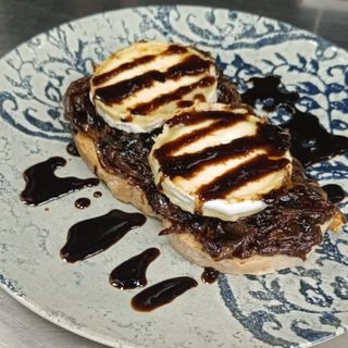 TOSTA QUESO DE CABRA