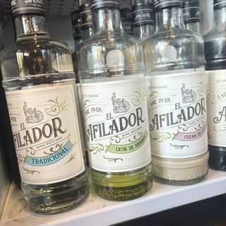 AFILADOR  LICOR DE HIERBAS