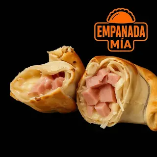 Empanada De Jamón Y Queso