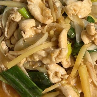 Pollo con cebolla y jengibre 