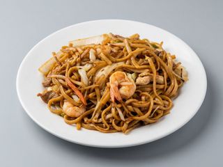Tallarines Fritos Con 3 Delicias