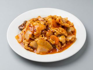 Pollo con salsa Cantón 