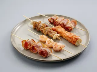 Pincho de gambón y bacon