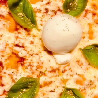 Pizza burrata