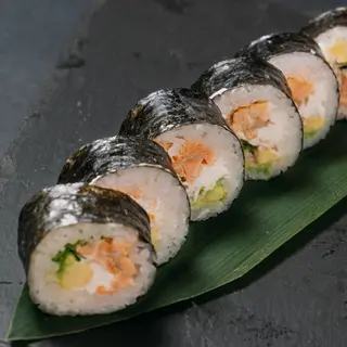 Futomaki Salmon soy cocido (8 pzs.)