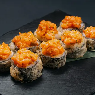 Rollitos Fritos De Salmón (8 pzs.)
