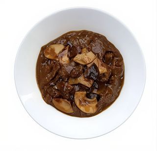 Ternera con setas y bambú