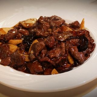 ternera con bambu y seta