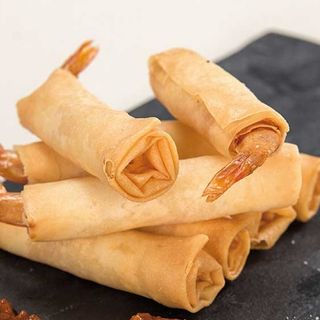 rollo de langostino frito