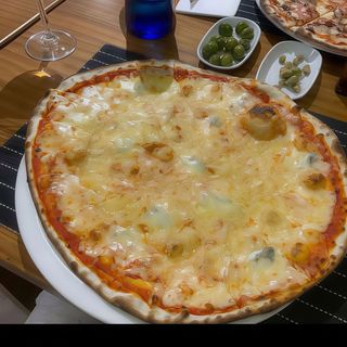 Pizza 7 Quesos