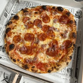 Pizza salciccia napoletana