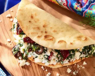 Pita Kebab Con Queso