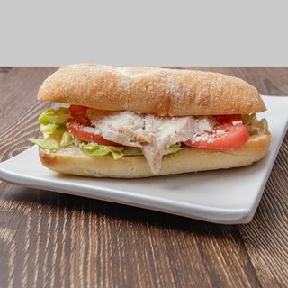 Sándwich de pavo y César