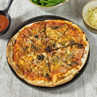 P15. Pizza Thousand & One Nights