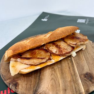 CLÁSICO PERO EFECTIVO