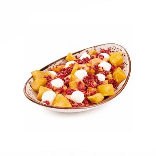Patatas Bravas con Virutas de Jamón Ibérico