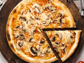 Pizza Funghi