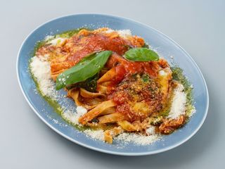 Fettuccine Fresche Fatte A Mano Con Salsa Ai 3 Pomodori