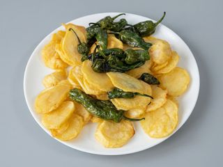 Ración de Patatas con Pimientos