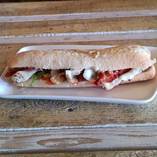 BOCADILLO POLLO CHICKEN SANDWICH