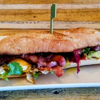 BOCADILLO LONGANIZA SANDWICH SAUSAGES