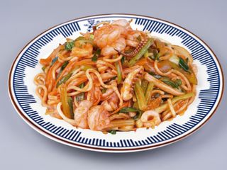 Lamian con marisco salteado