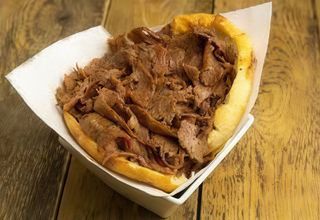 Doner Kebab Solo Carne Y Salsas