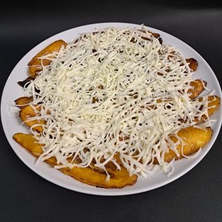 Tajadas con queso Latíno 