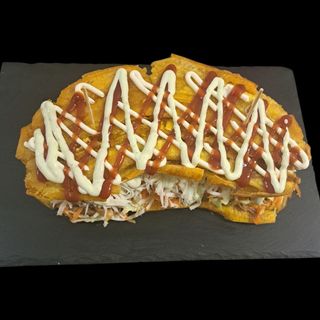 Patacón cerrado de Carne Mechada 