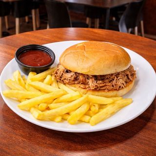 Ripiada + racion de patatas + bebida