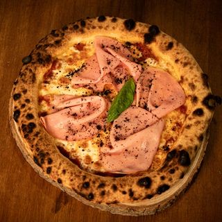Pizza De Mortadella Tartufata (33 Cm.)