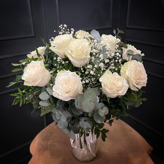 Docena de rosas blancas