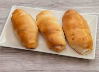 Cachito De Jamón De Pavo Y Queso Crema
