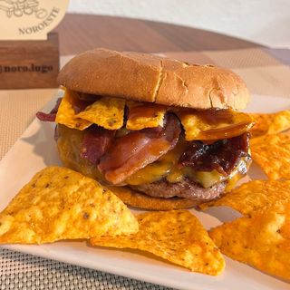 Hamburguesa Con Doritos