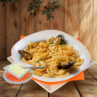 Tallarines a la marinera (halal)
