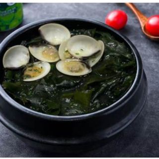 Sopa con algas y ternera