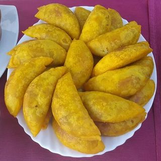 Ración De Empanadas Grande (6 Unidades)