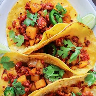 Tacos de pollo y chorizo (8 tortillas)