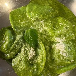 Pasta Sorrentino Relleno Ricota Con Espinaca Y Nuez