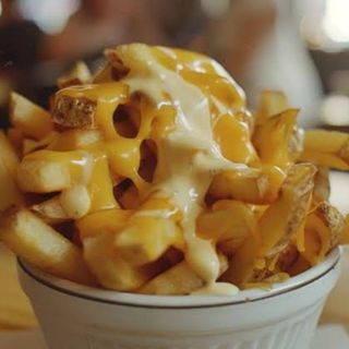 Patatas fritas con queso
