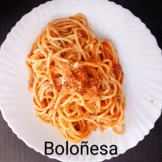 Pasta con Ragù a la Boloñesa