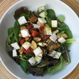 Ensalada de verduras asadas