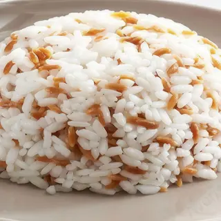 Arroz con fideos tostados