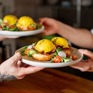 BENEDIC BACON O SALMON 