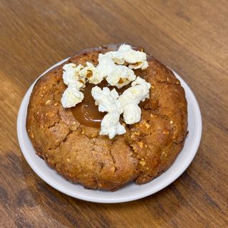 Cookie Pop Corn Caramelo